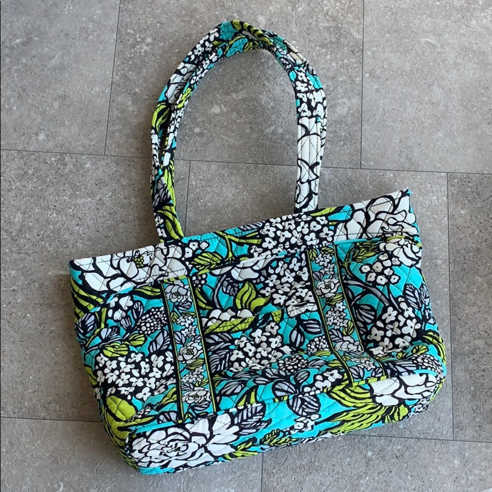 Vera Bradley Tote in Island Bloom - Purse